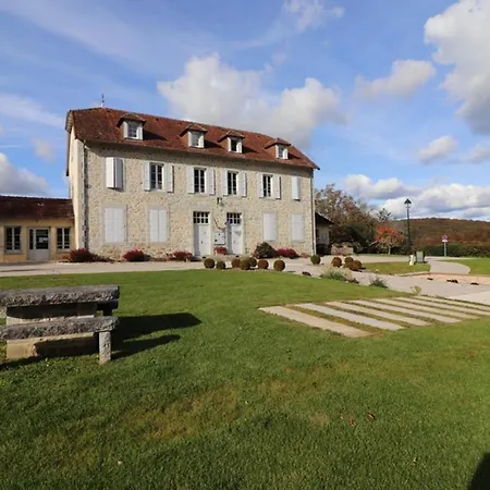 Nyaraló Renove Pres Du De Saint-etienne Cantales, 4 Pers, Equipe Avec Jardin, Tv, Wifi Et ! - Fr-1-742-400 Saint-Gérons