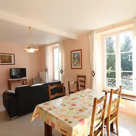 Renove Pres Du De Saint-etienne Cantales, 4 Pers, Equipe Avec Jardin, Tv, Wifi Et ! - Fr-1-742-400 Nyaraló *
