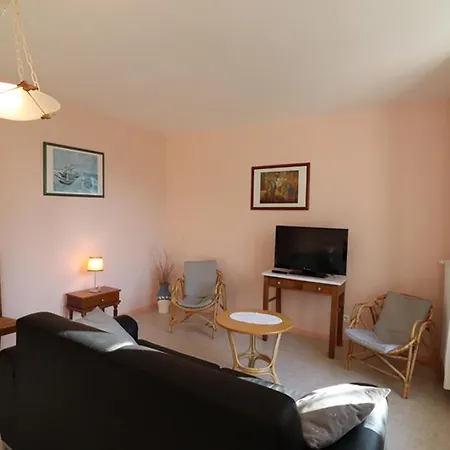 Nyaraló Renove Pres Du De Saint-etienne Cantales, 4 Pers, Equipe Avec Jardin, Tv, Wifi Et ! - Fr-1-742-400 *